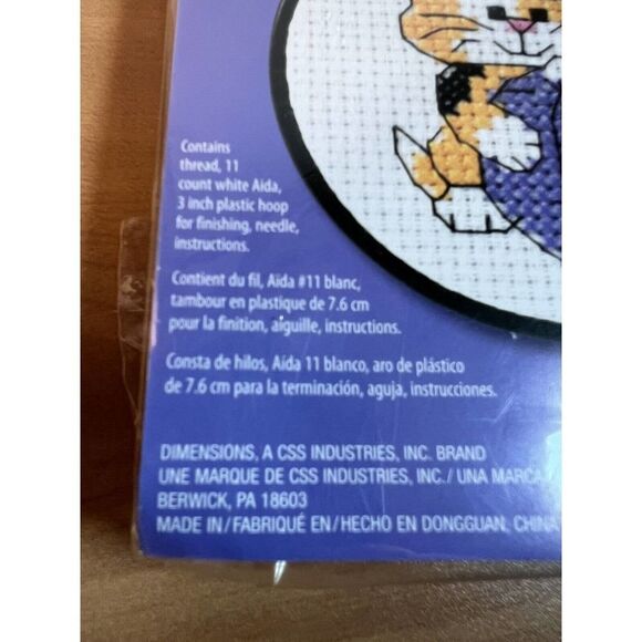 Dimensions Learn-A-Craft Counted Cross Stitch Kit 3" Round-Cute Kitty - Picture 3 of 4